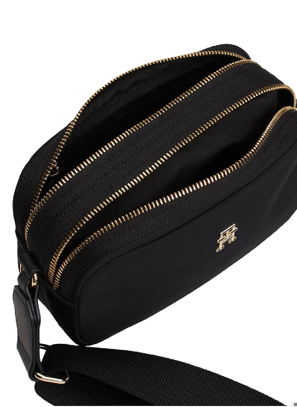 buy-tommy-hilfiger-poppy-crossover-bag_o3q