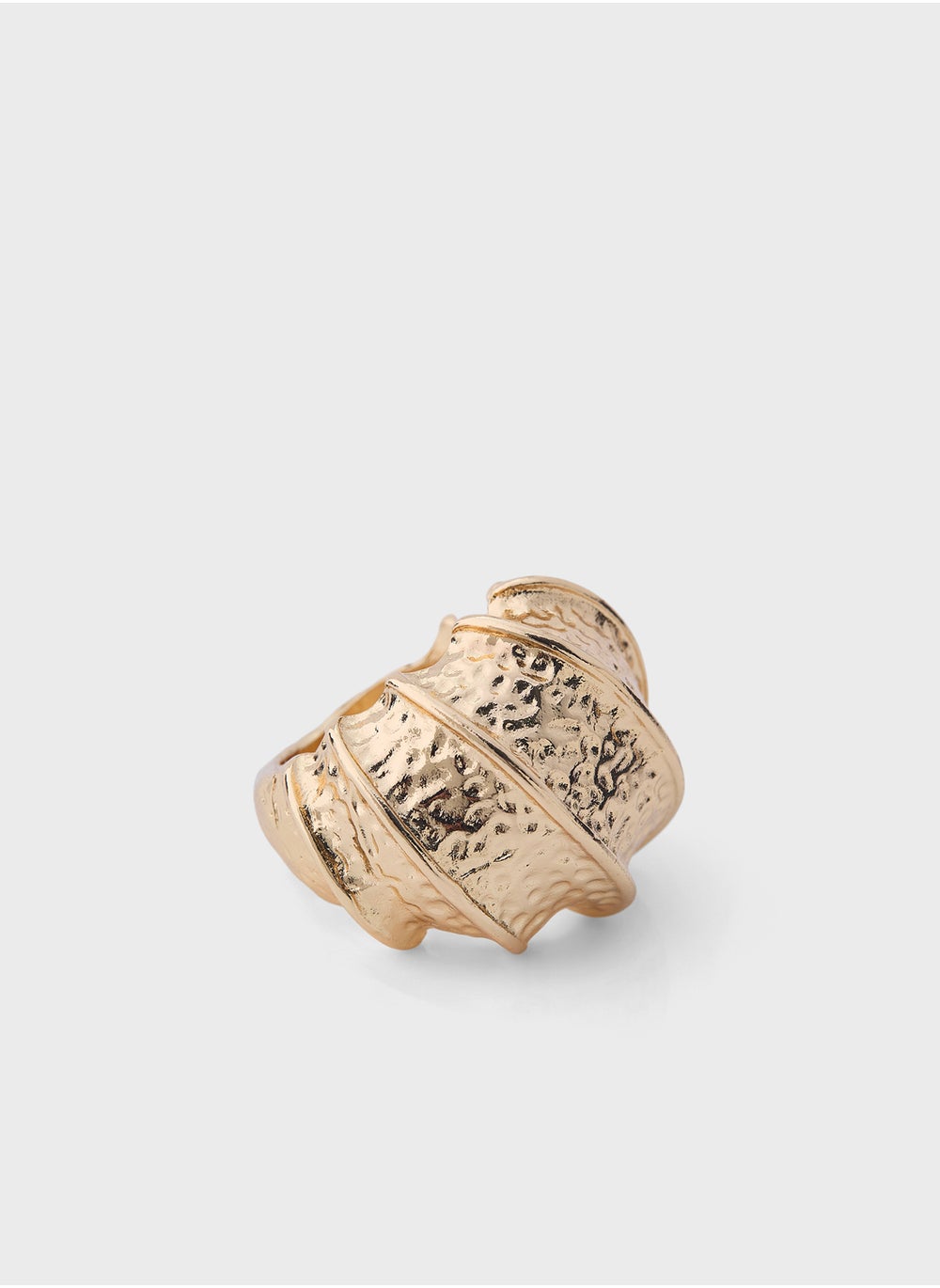 buy-ella-statement-hammered-ring_zvi