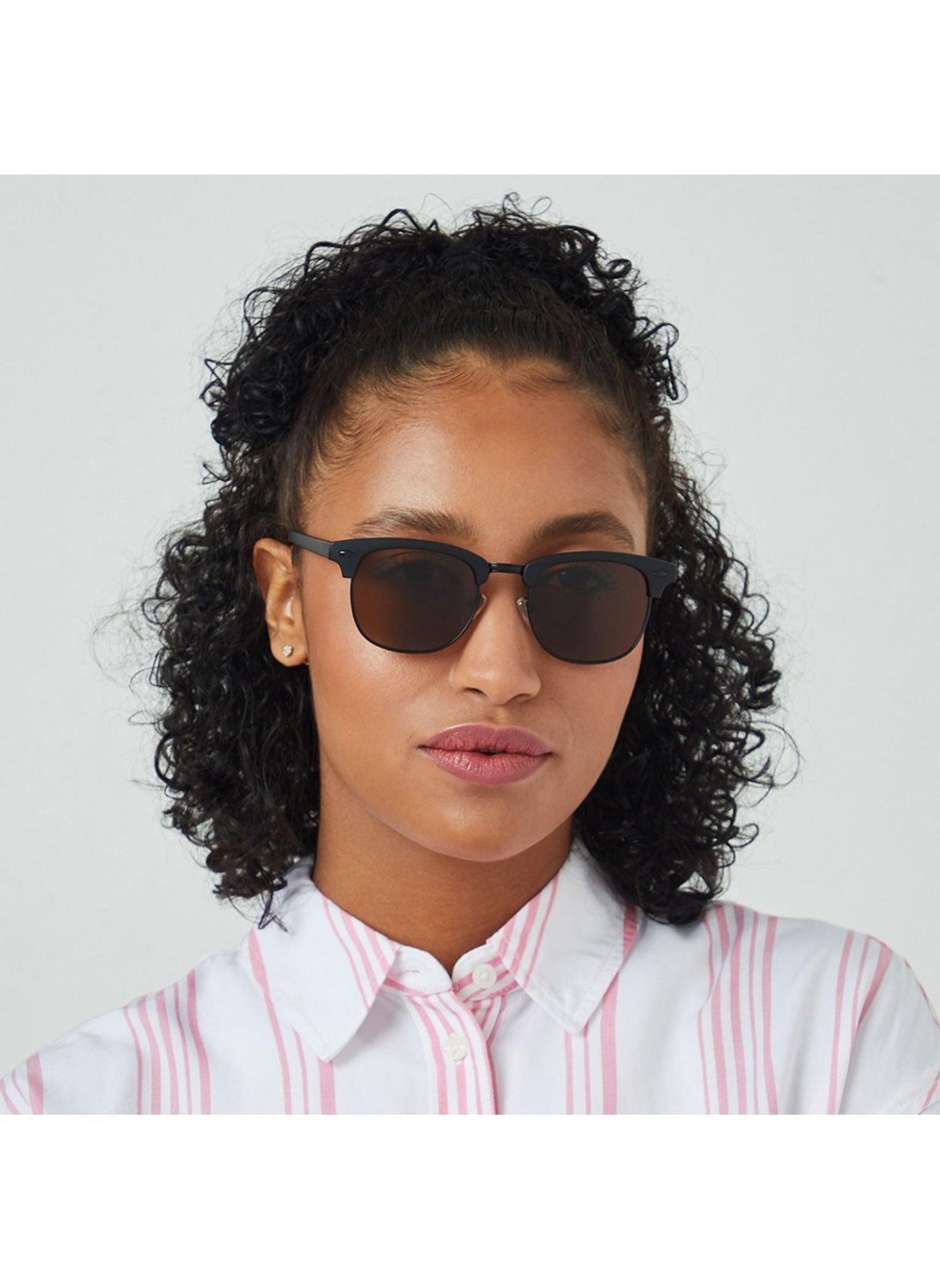 buy-blackout-blackout-by-eyewa-linea-unisex-round-sunglasses-black-brown_vrp