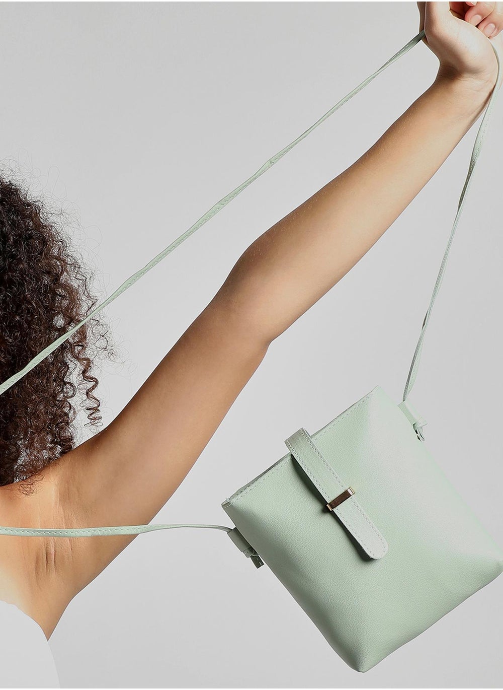 buy-haute-sauce-daisy-english-green-cross-body-bag_7o7
