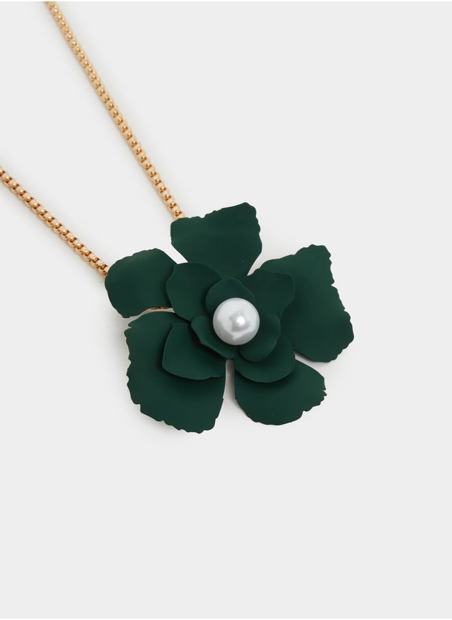 buy-styli-faux-pearl-detail-floral-pendant-necklace-and-stud-earrings-set_ng4