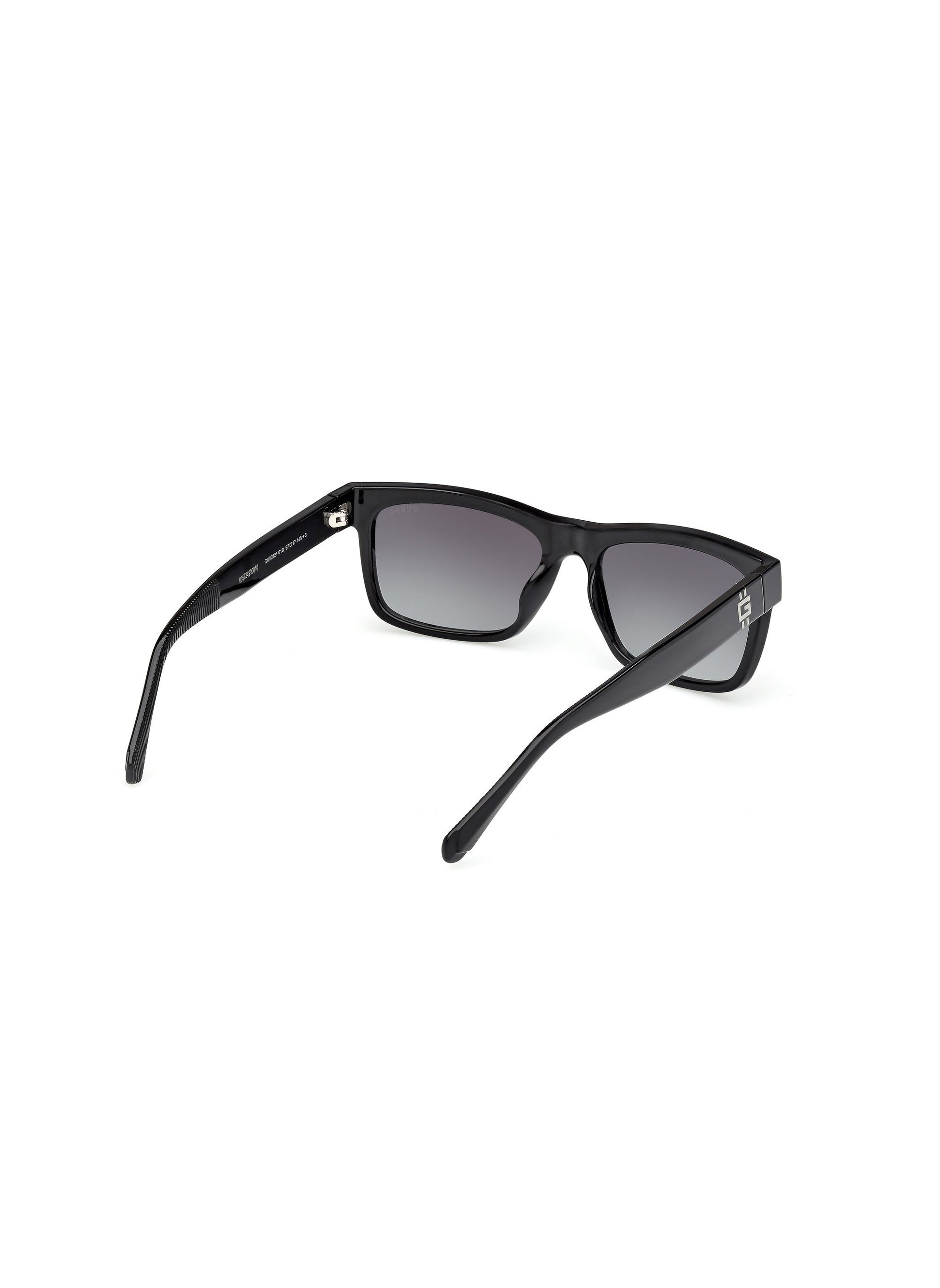 buy-guess-gu0022101b57-wayfarers-sunglasses_2zw