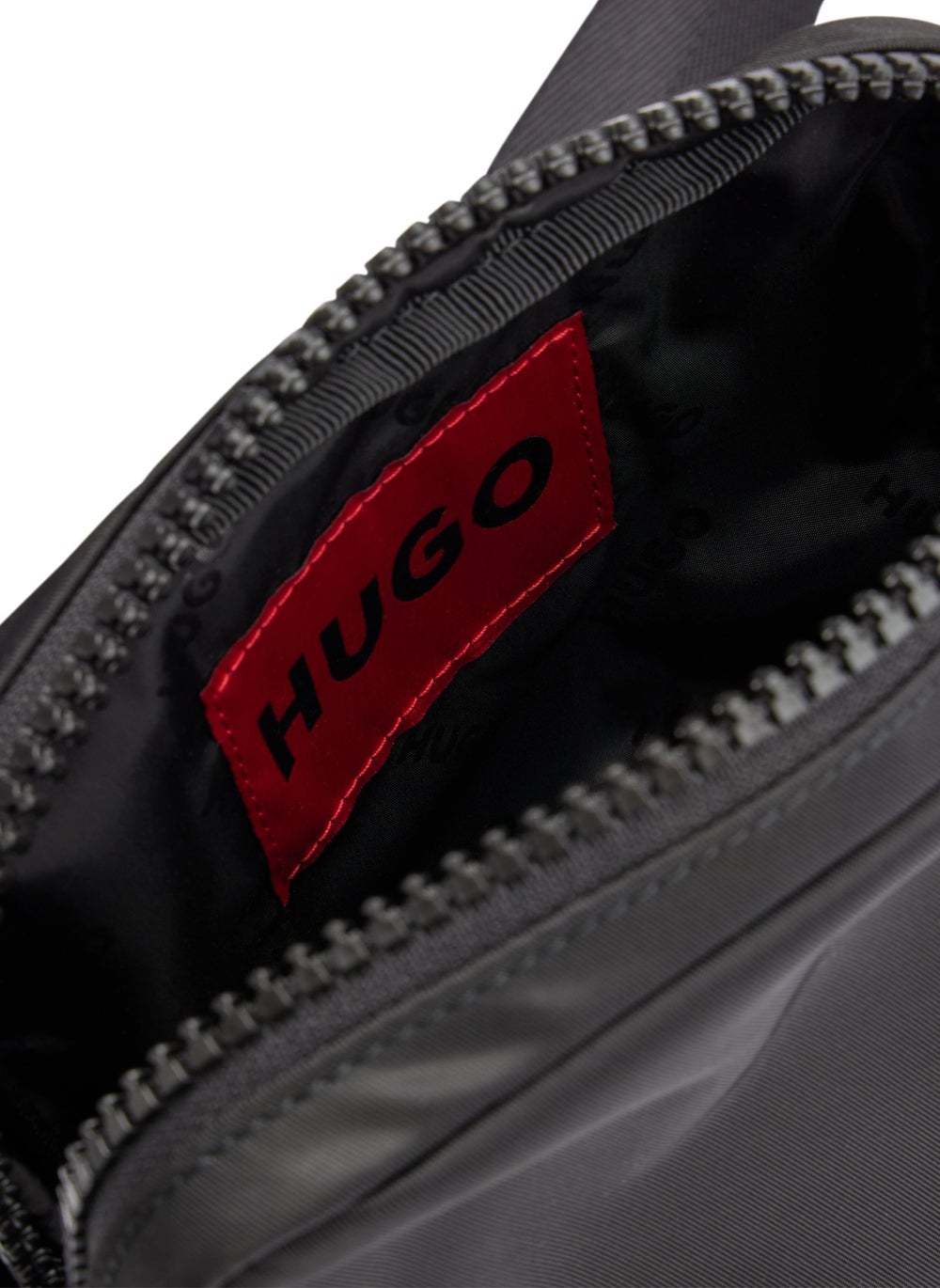 buy-hugo-reporter-bag-with-red-logo-patch_8go