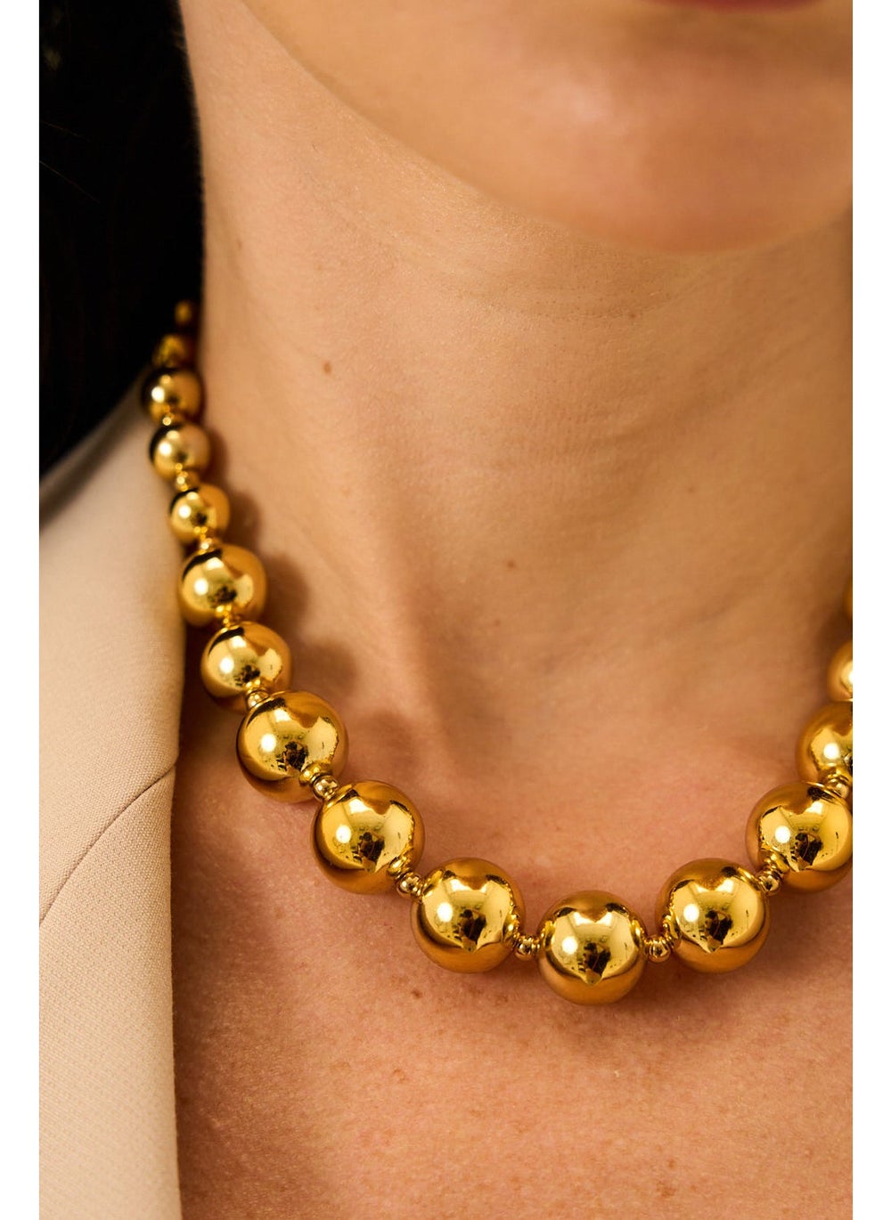 buy-noya-lune-bead-statement-gold-necklace_trg
