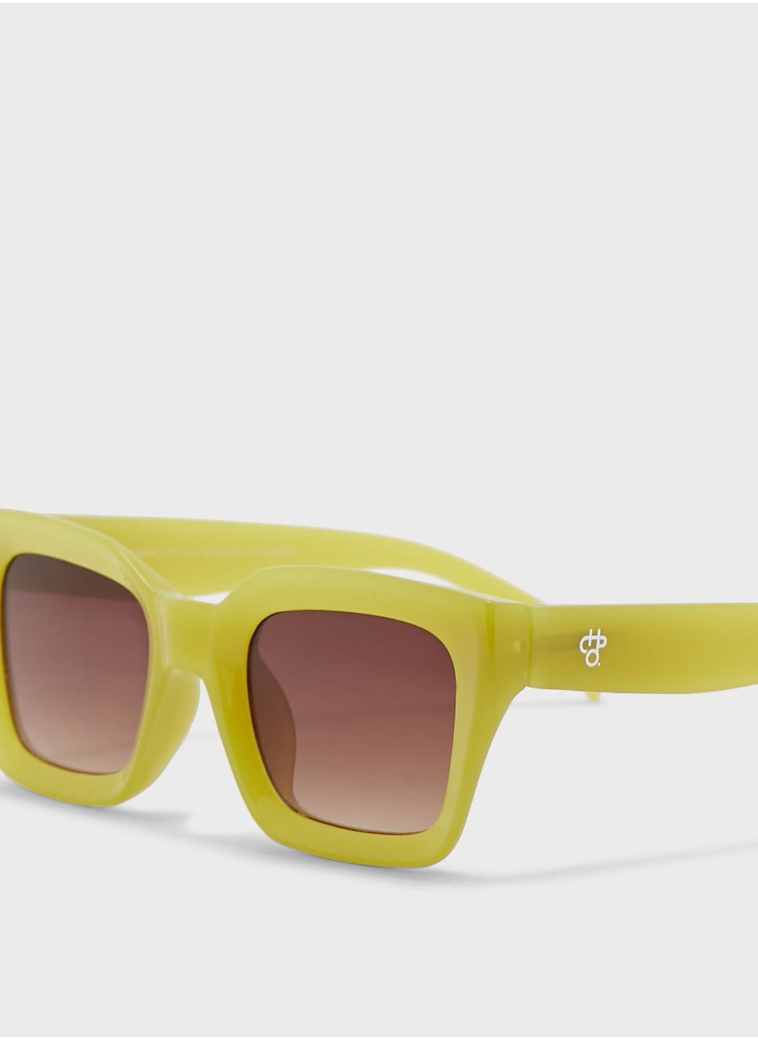 buy-chpo-anna-sustainable-sunglasses-made-of-100-recycled-materials_3io