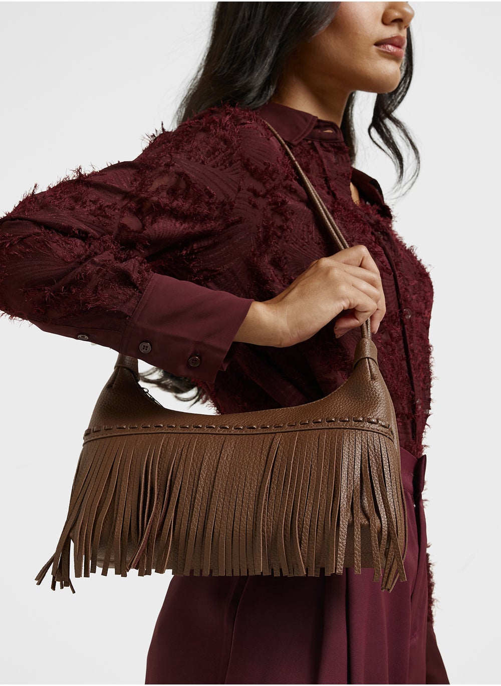 buy-ginger-tassel-detail-shoulder-bag_hbr