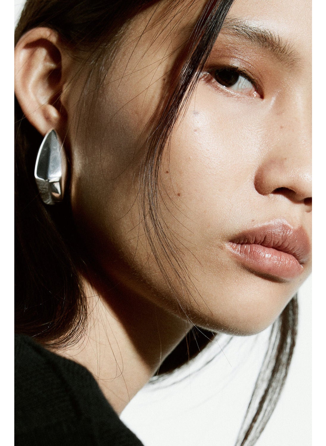 buy-h-m-statement-earrings_qbl