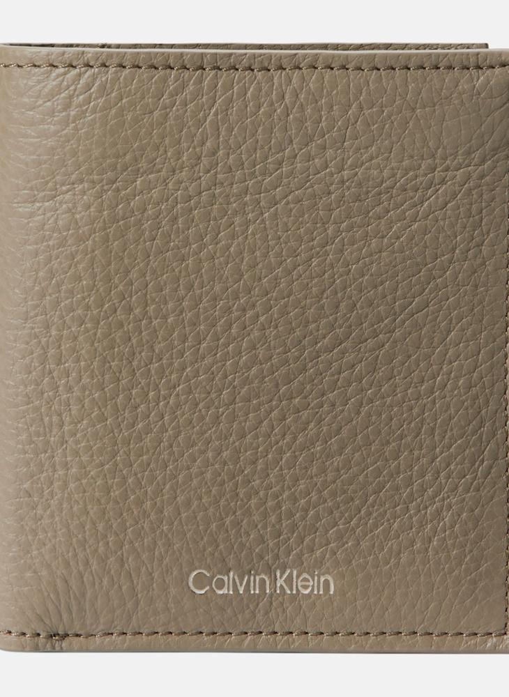 buy-calvin-klein-logo-detailed-bi-fold-wallet_004