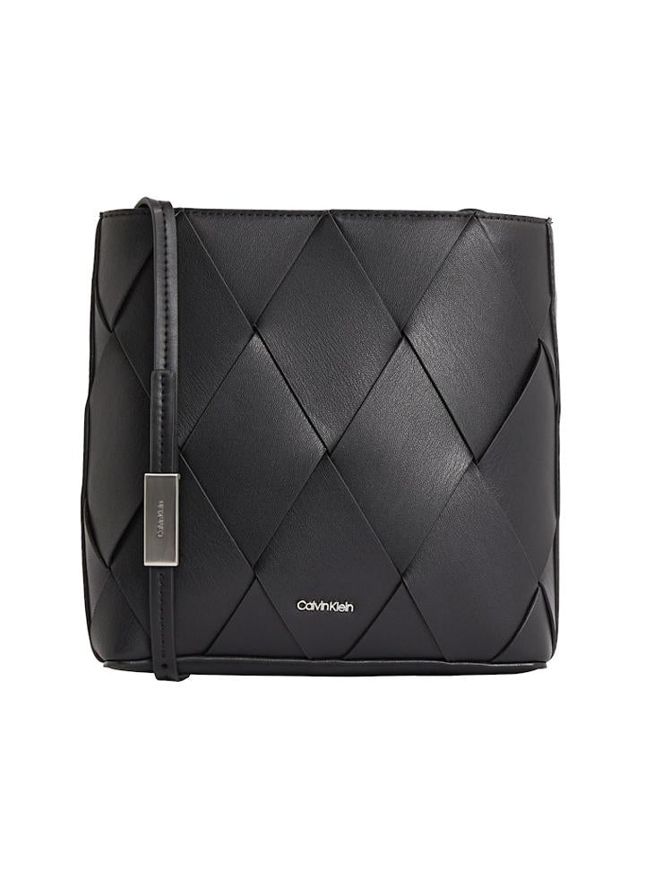 buy-calvin-klein-square-crossbody-bag_tso