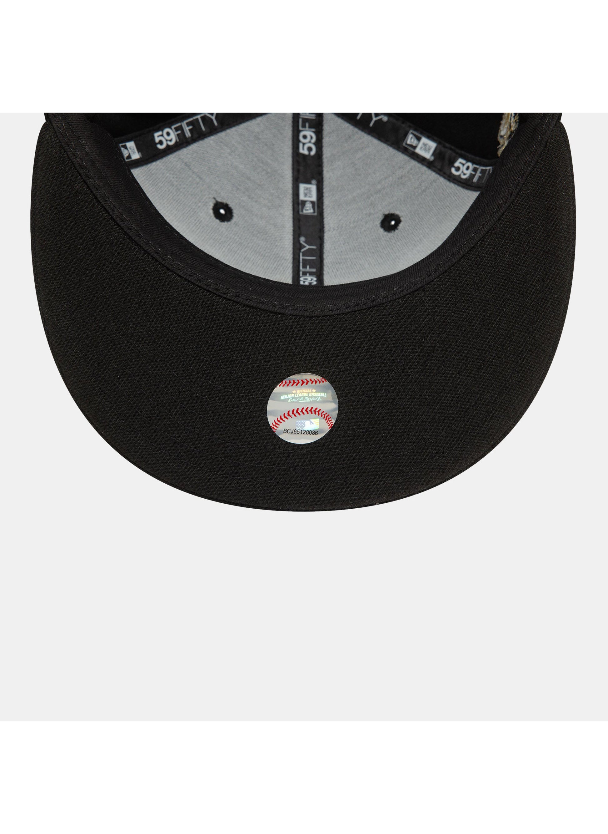 buy-new-era-men-s-mlb-new-york-yankees-cooperstown-metallic-59fifty-cap_pgz