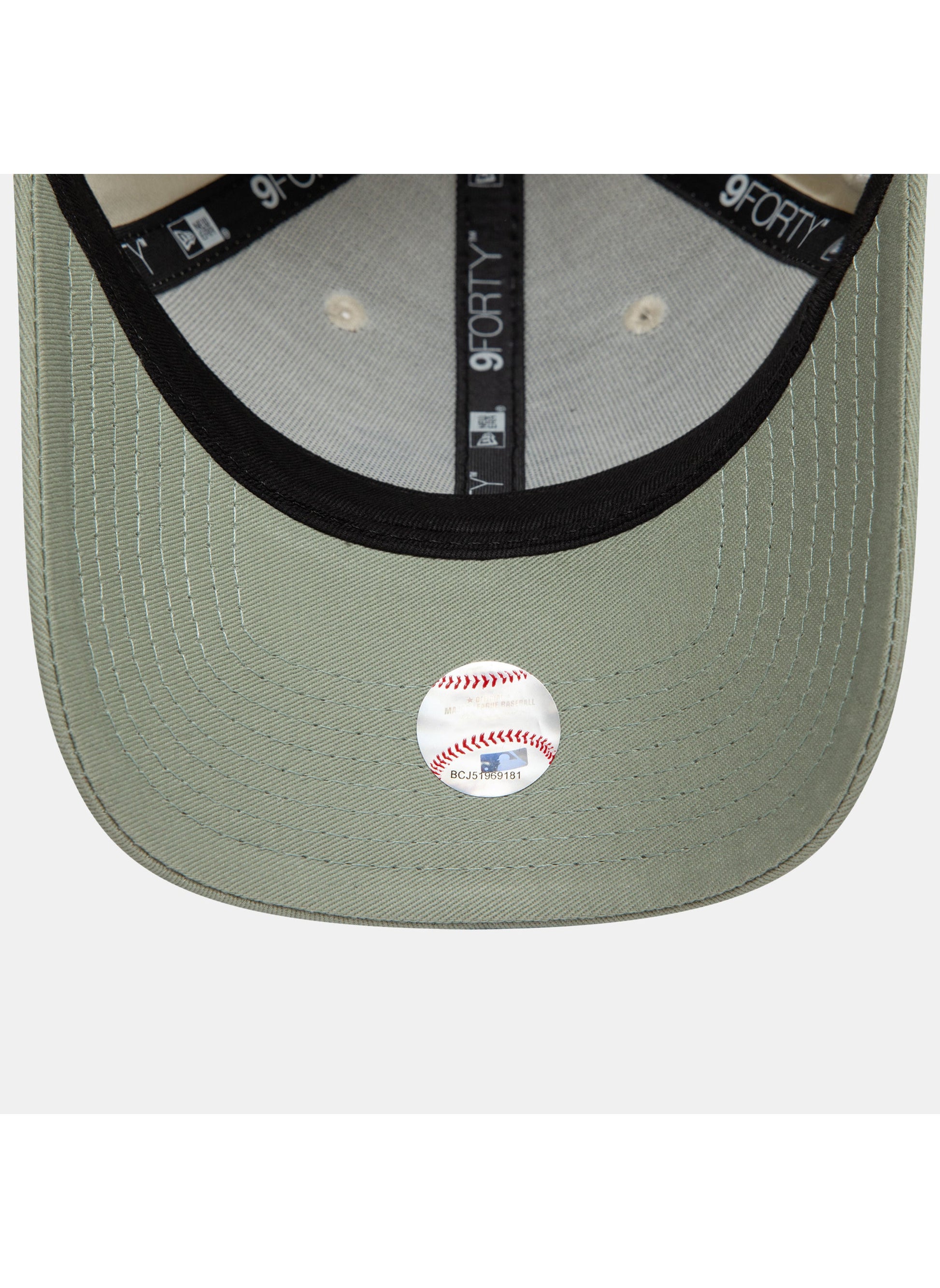 buy-new-era-men-s-mlb-oakland-athletics-world-series-patch-9forty-cap_3w6