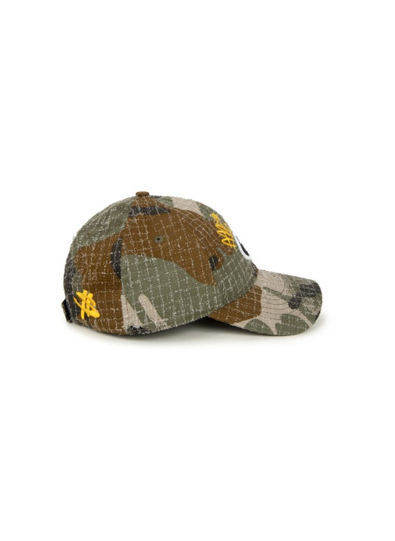 buy-aape-moonface-logo-camo-cap_pqv
