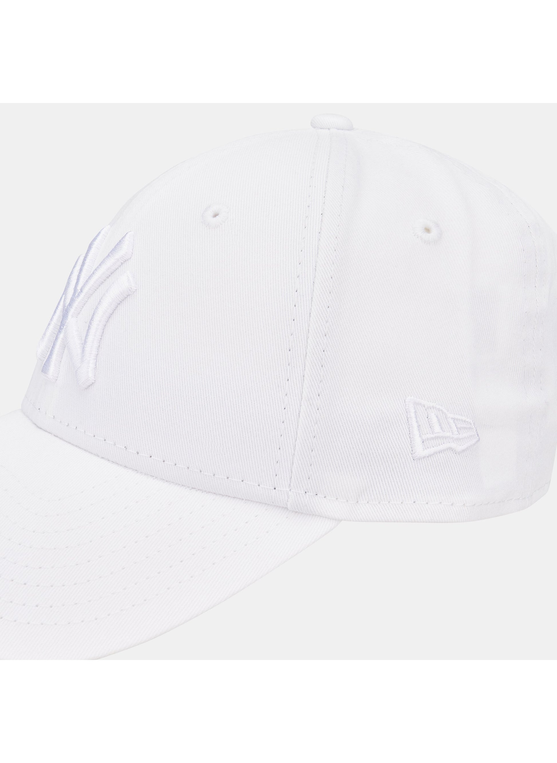 buy-new-era-men-s-mlb-new-york-yankees-league-essential-9forty-cap_z7f