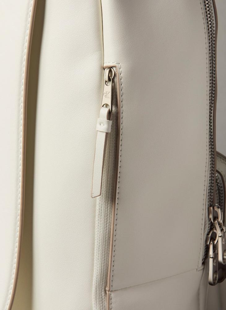 buy-calvin-klein-jeans-top-handel-zip-through-backpack_3od