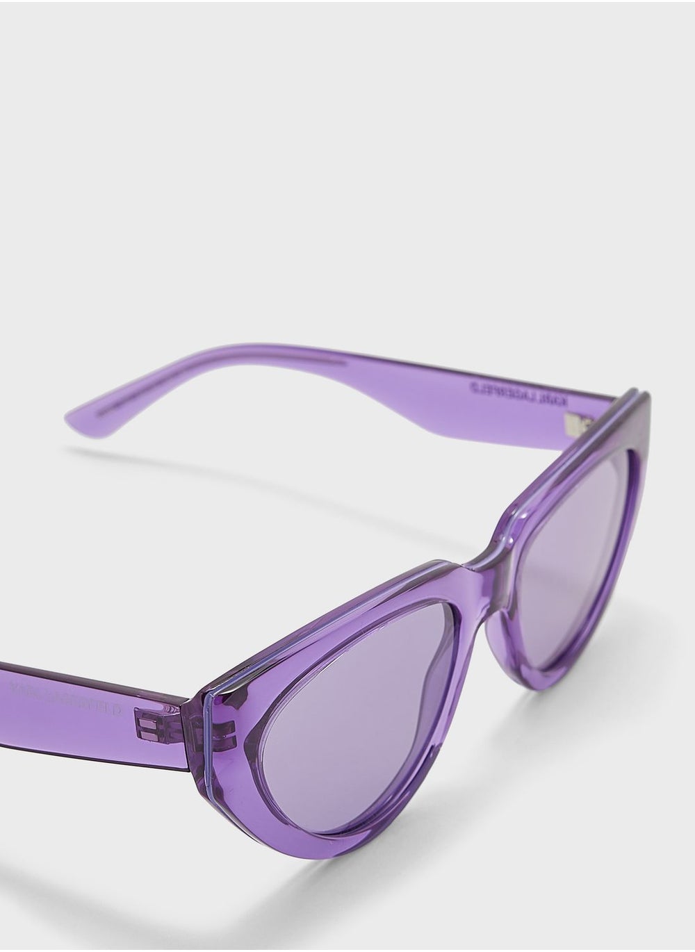 buy-karl-lagerfeld-cat-eye-shape-sunglasses_22z