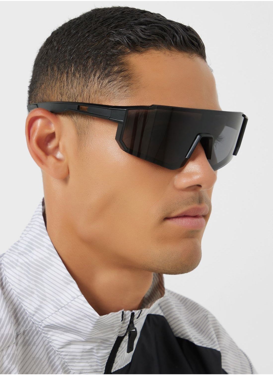 buy-seventy-five-oversize-casual-sunglasses_igf