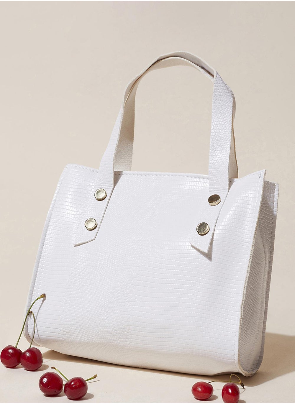 buy-haute-sauce-naomi-white-handbag_nqq