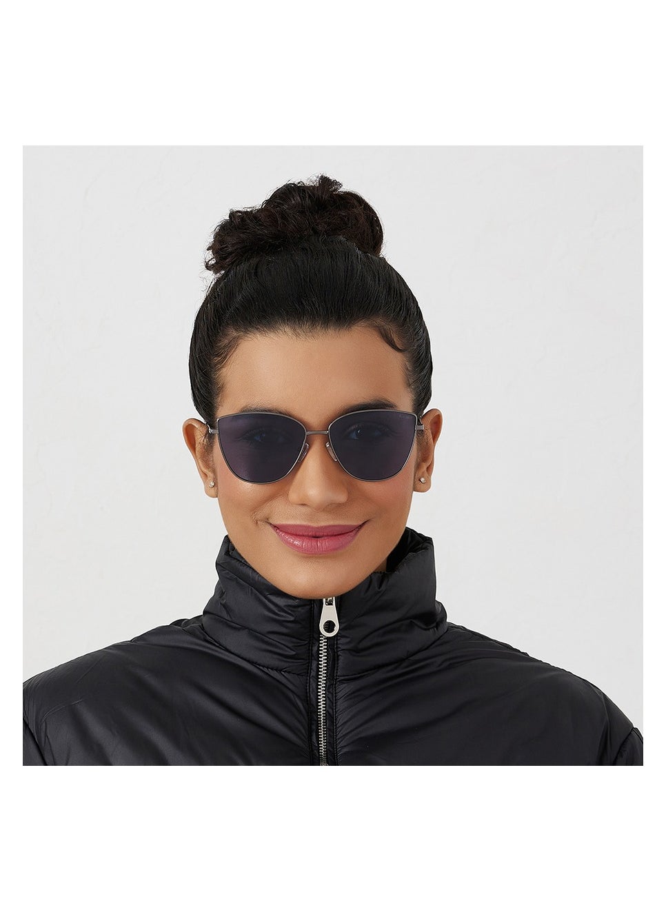 buy-blackout-blackout-celeb-womens-cat-eye-sunglasses-with-uv400-protection_le1