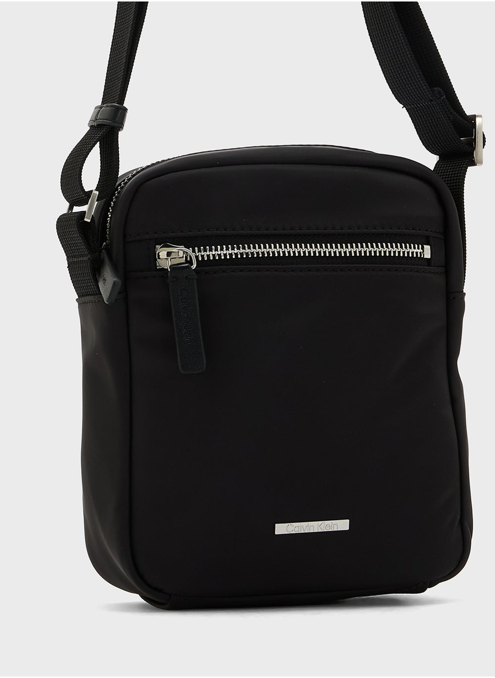 buy-calvin-klein-casual-reporter-bag_44c