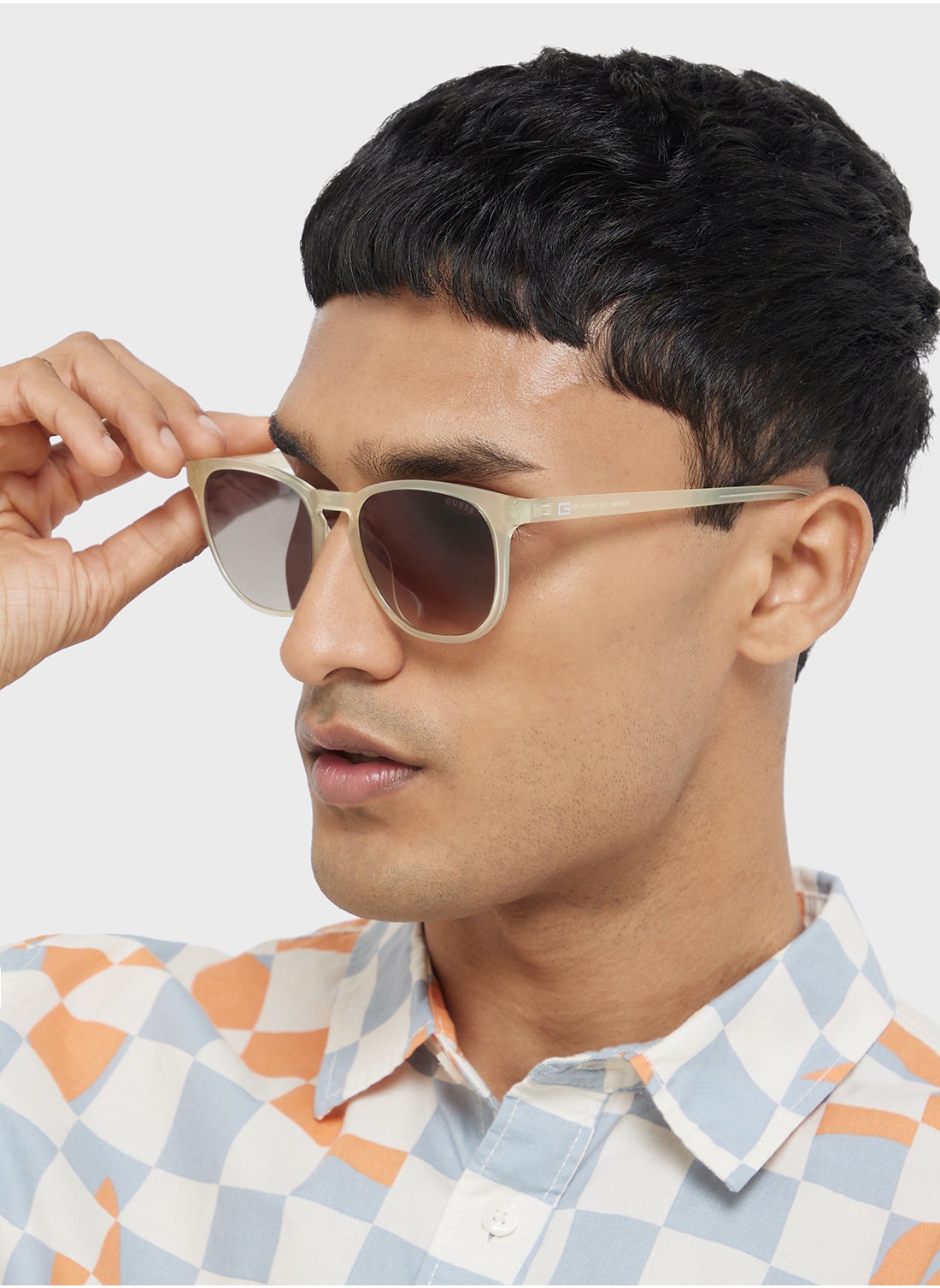 buy-guess-uv-protected-wayfarer-sunglasses_p4p