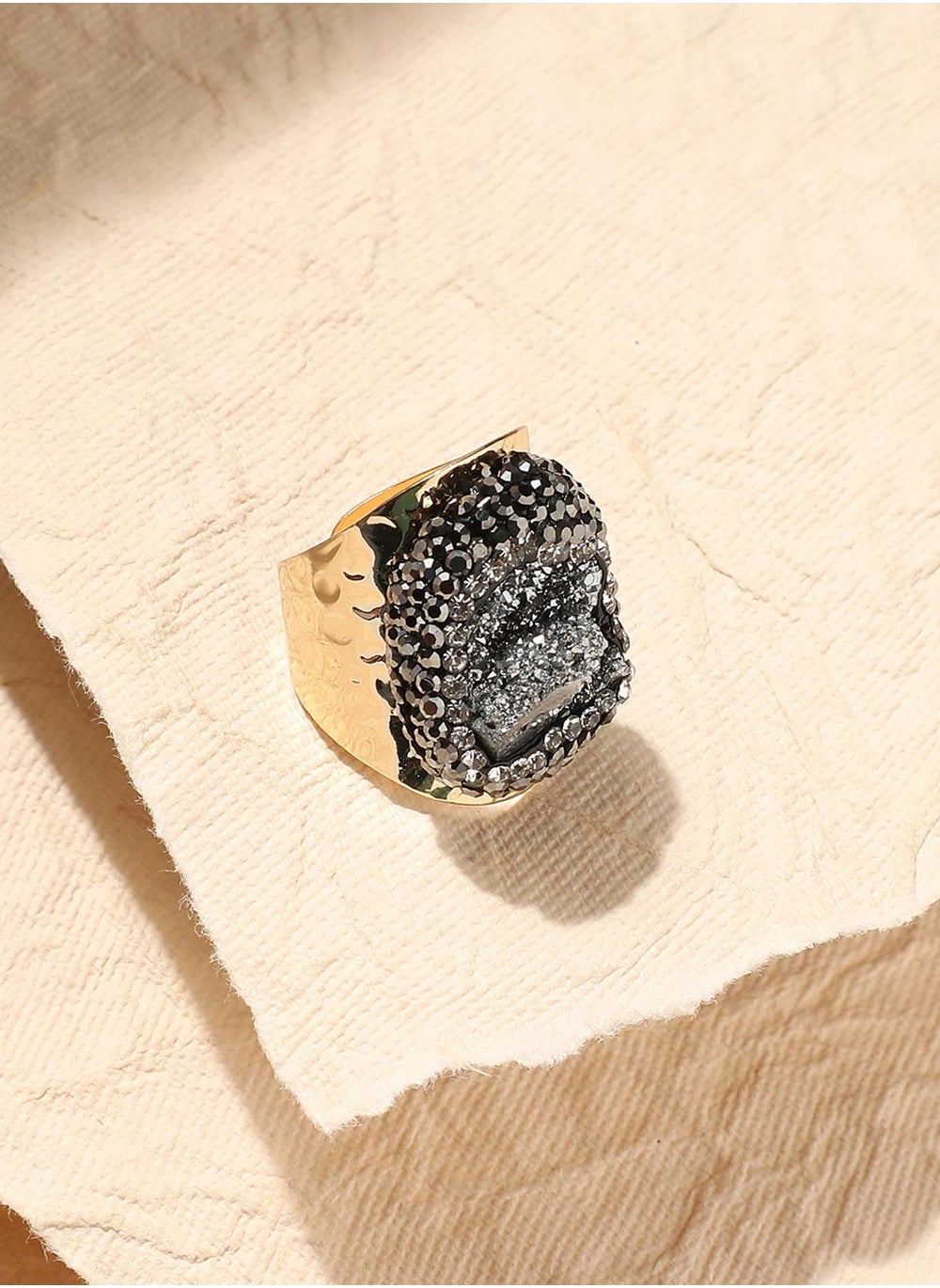 buy-sohi-crystal-crest-statement-ring_2bl