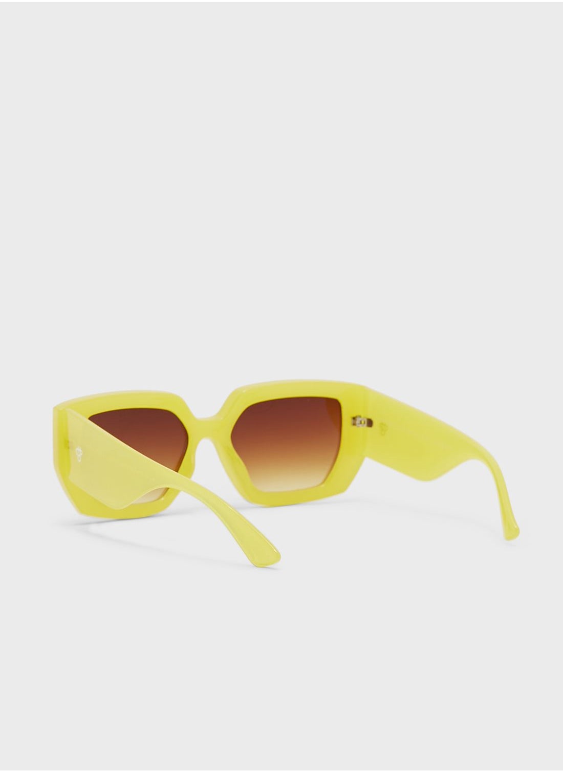 buy-chpo-hong-kong-sustainable-sunglasses-made-of-100-recycled-materials_amx