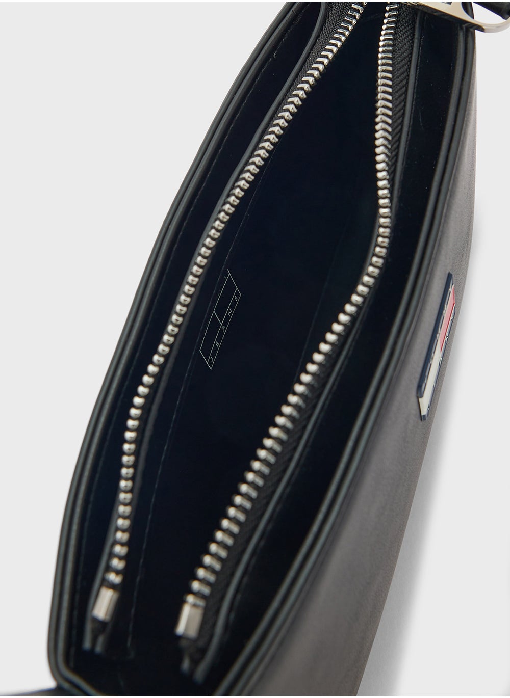 buy-tommy-jeans-logo-detail-top-handle-satchel_w0q