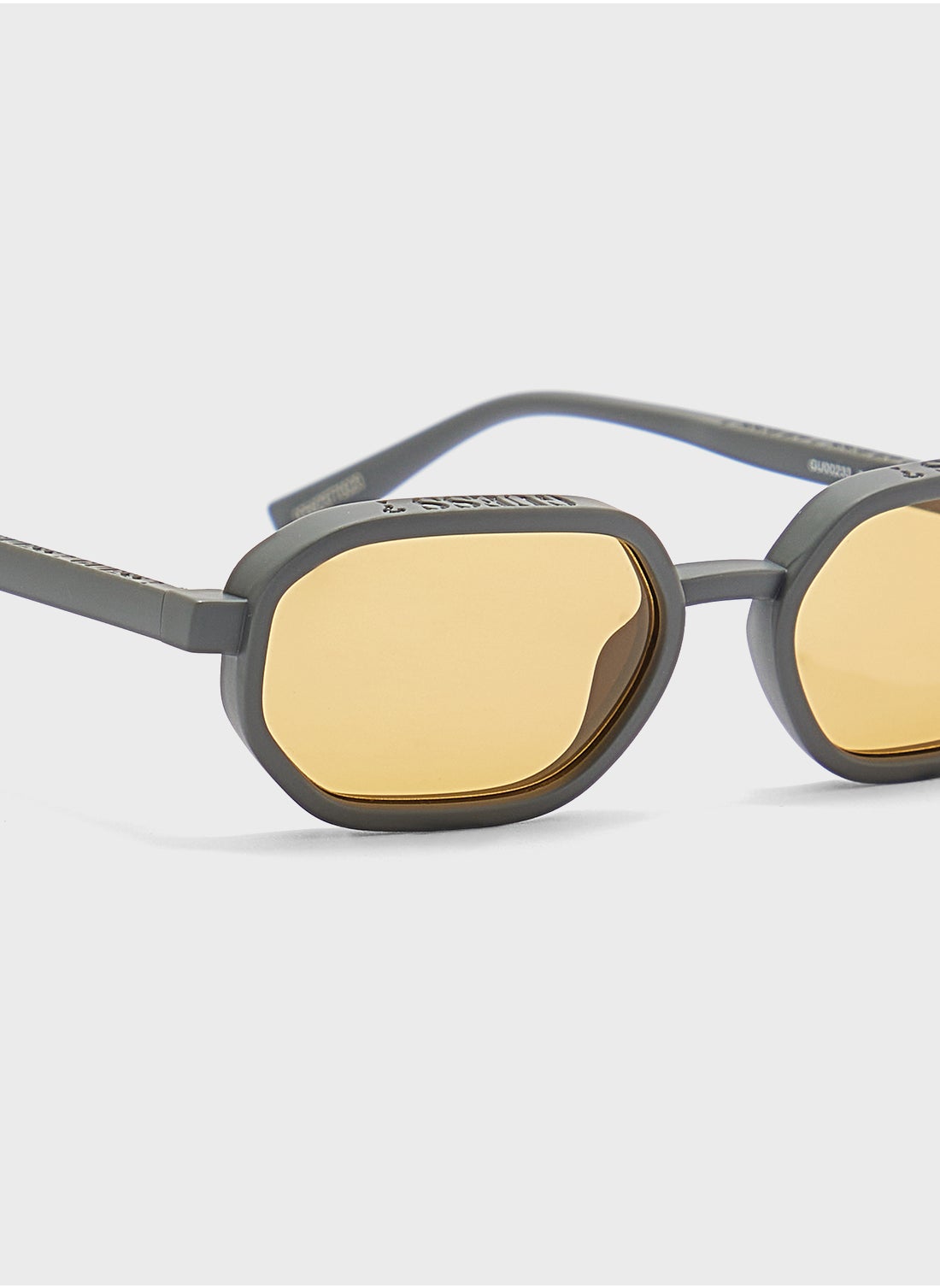buy-guess-gu0023320e53-shape-sunglasses_o7v