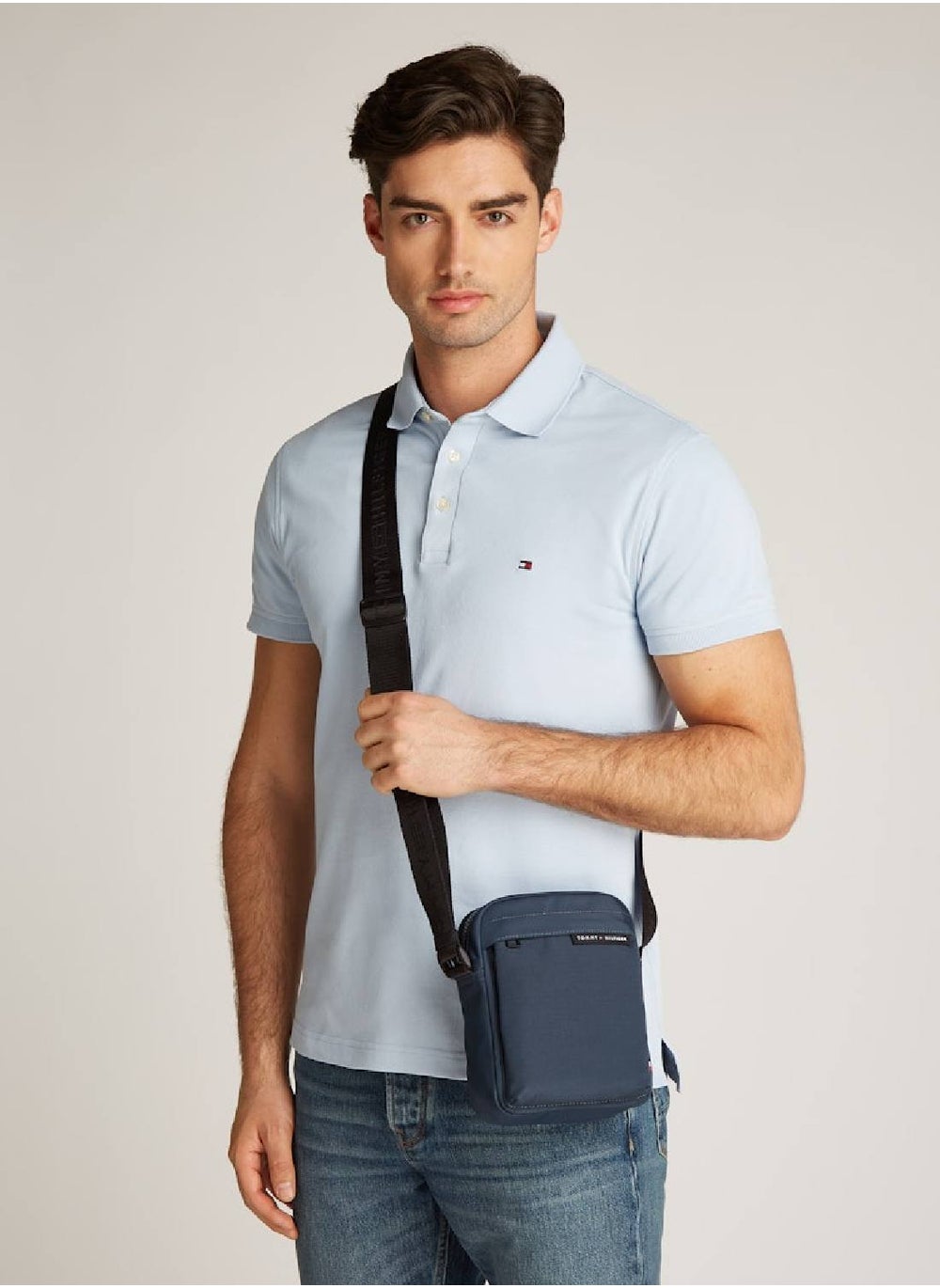buy-tommy-hilfiger-men-s-element-mini-reporter-bag-polyester-blend-blue_zeu