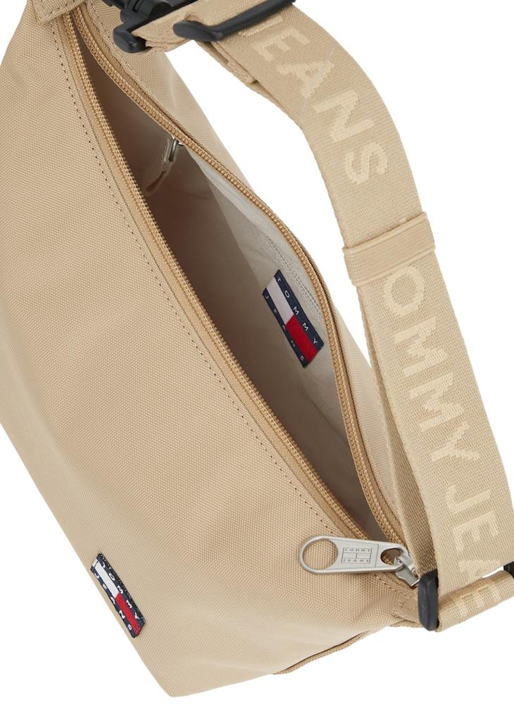 buy-tommy-jeans-essential-daily-shoulder-bag_b3i