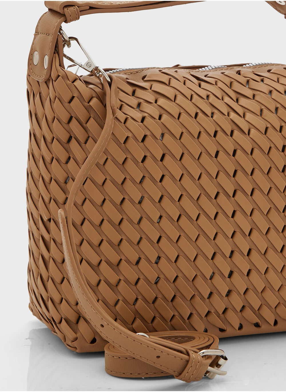 buy-ella-weave-detail-shoulder-bag_tdt
