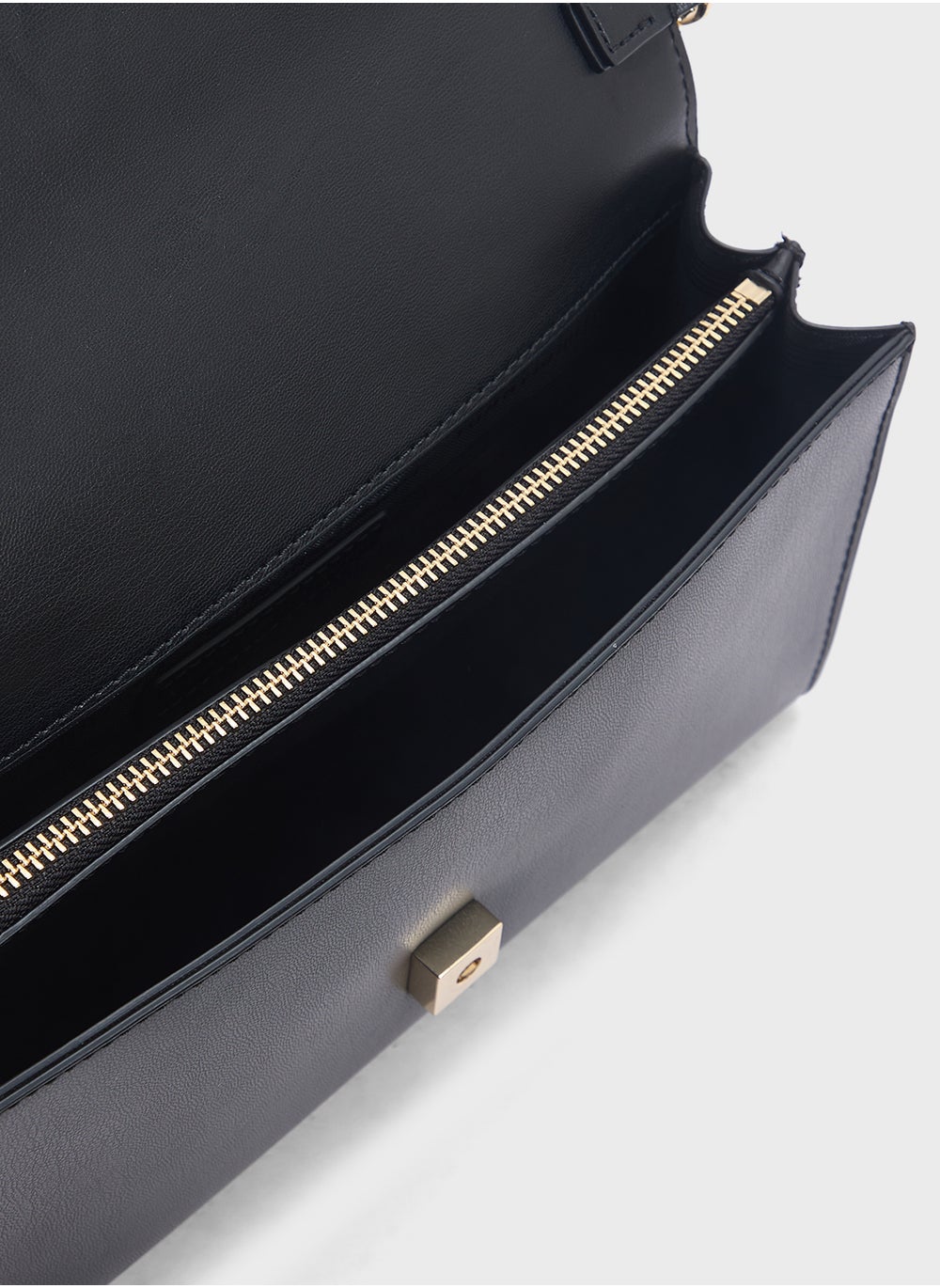 buy-tommy-hilfiger-heritage-convertible-crossbody-bag-with-chain_rvf