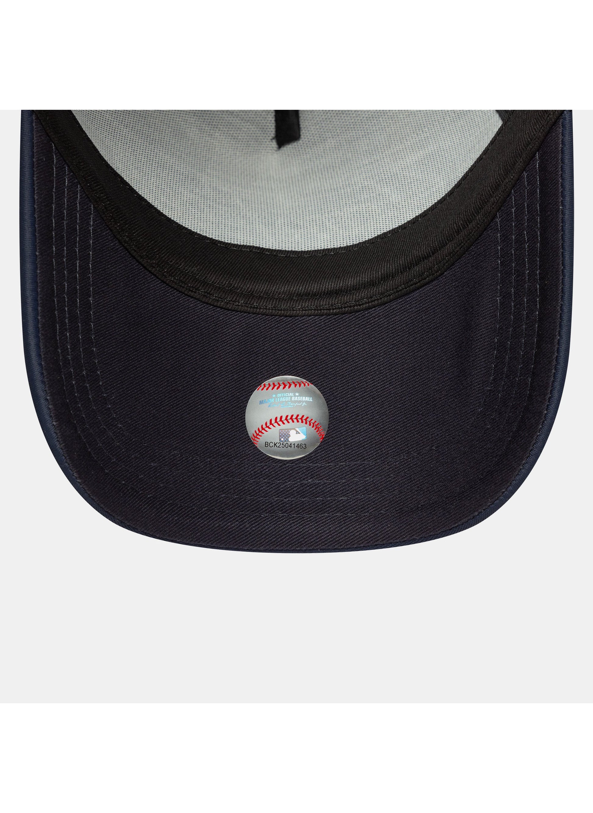 buy-new-era-men-s-mlb-new-york-yankees-trucker-cap_lsi