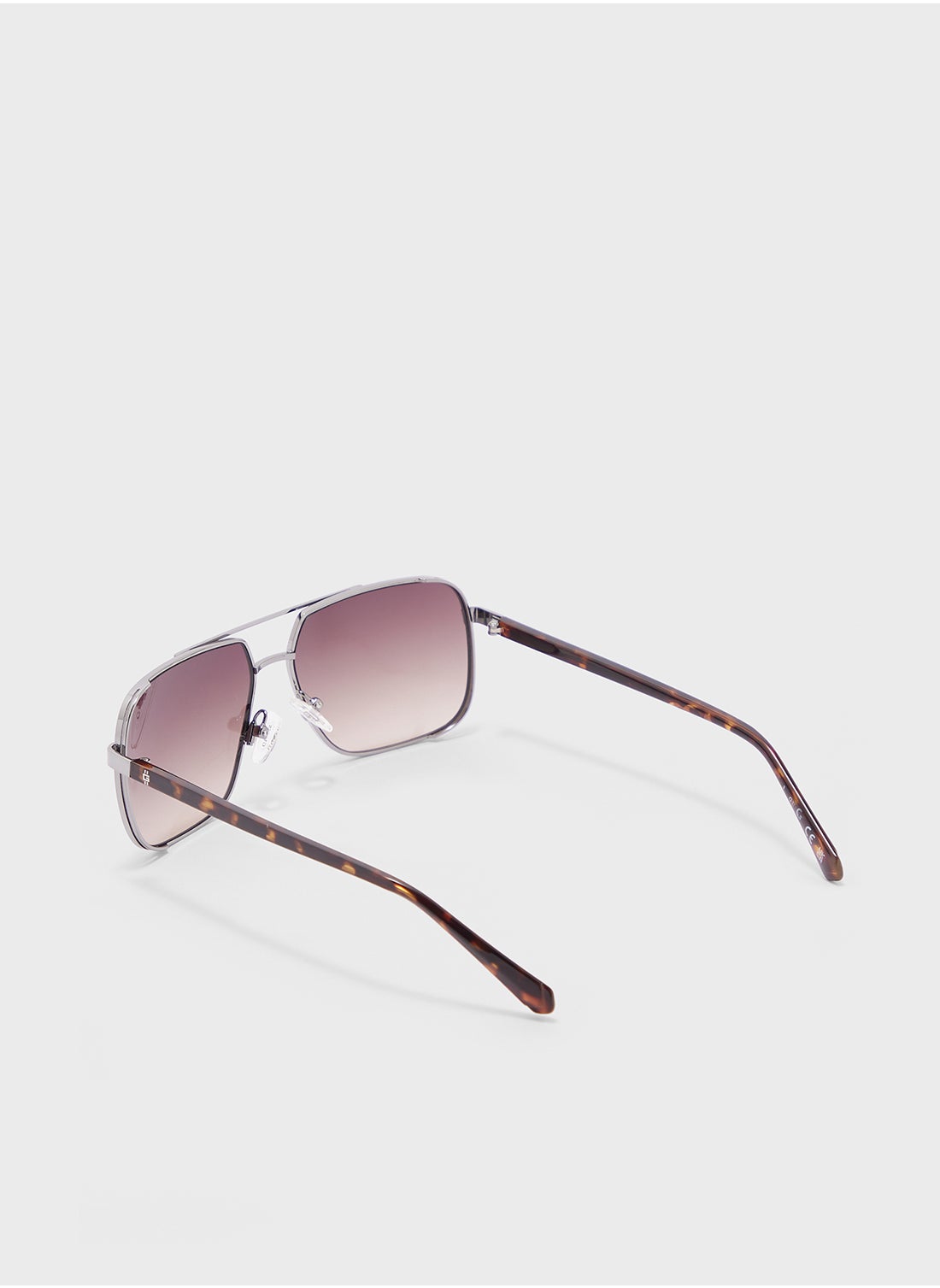 buy-guess-uv-protected-oversized-sunglasses_5oq