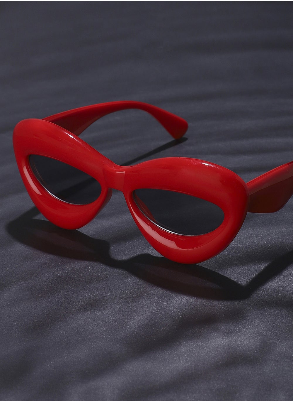 buy-haute-sauce-solid-cateye-sunglasses-red_99e