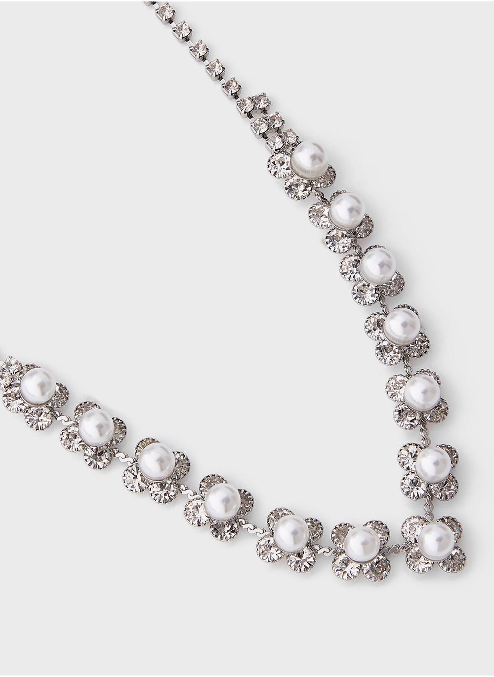 buy-ella-limited-edition-by-namshi-diamante-floral-necklace_dzp