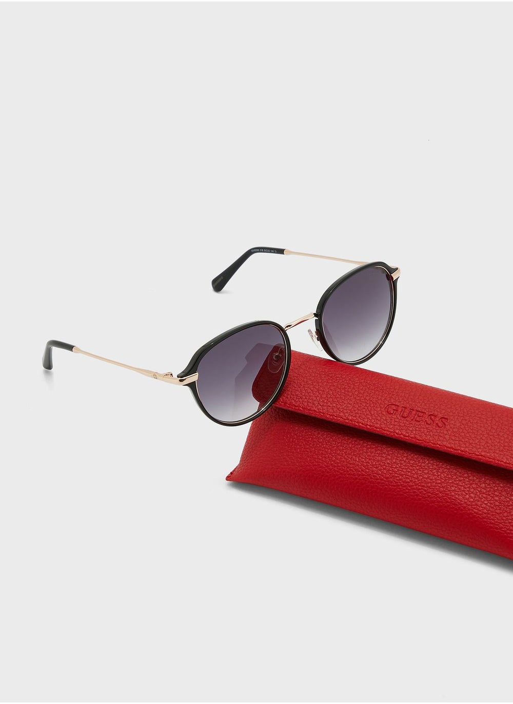 buy-guess-injected-shaped-sunglasses_q6o