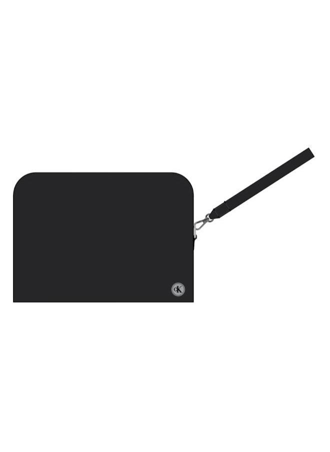 buy-calvin-klein-jeans-logo-detailed-toiletry-bag_n9r