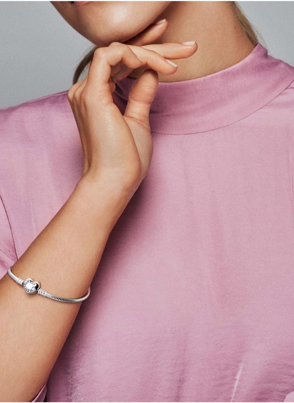 buy-pandora-moments-heart-snake-chain-bracelet_zcu