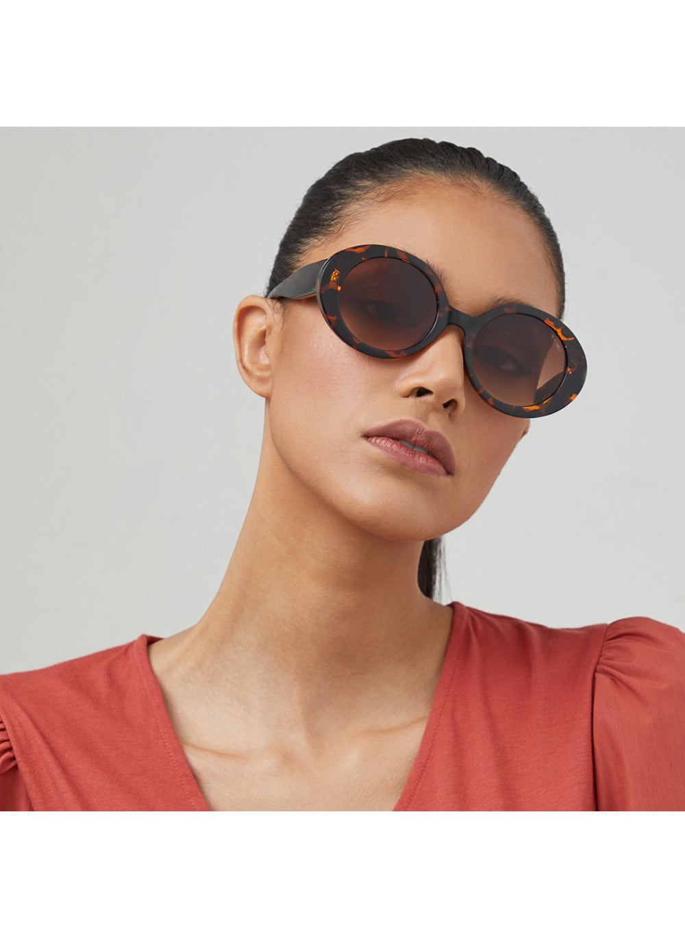 buy-blackout-blackout-jackie-o-round-full-rim-sunglasses_45s