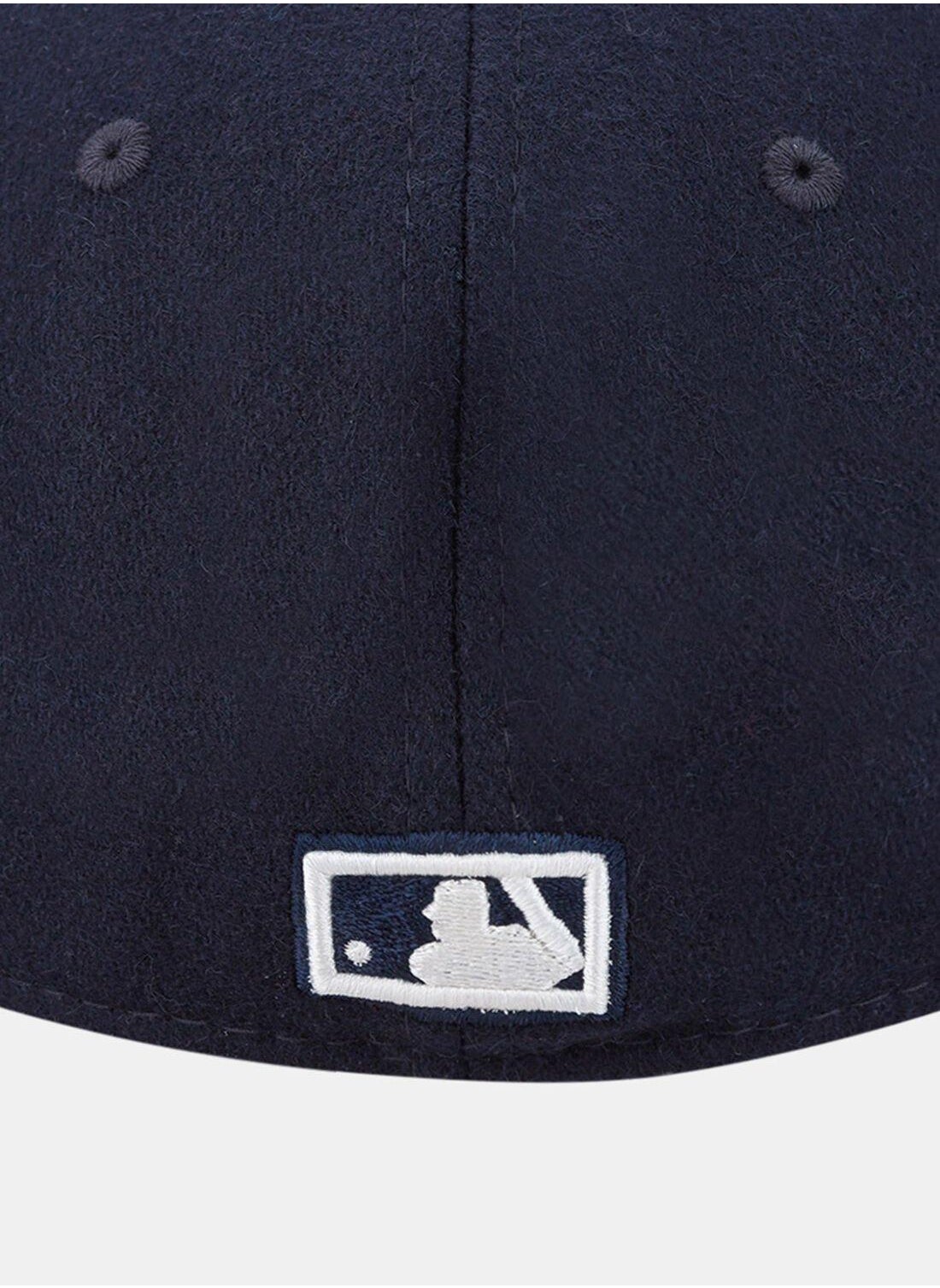 buy-new-era-men-s-new-york-yankees-cooperstown-59fifty-fitted-cap_e21