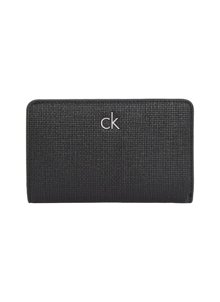 buy-calvin-klein-daily-medium-bifold-wallet_1bt