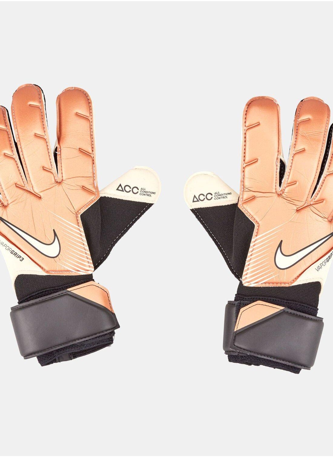 buy-nike-men-s-goalkeeper-vapor-grip3-football-gloves_kh4