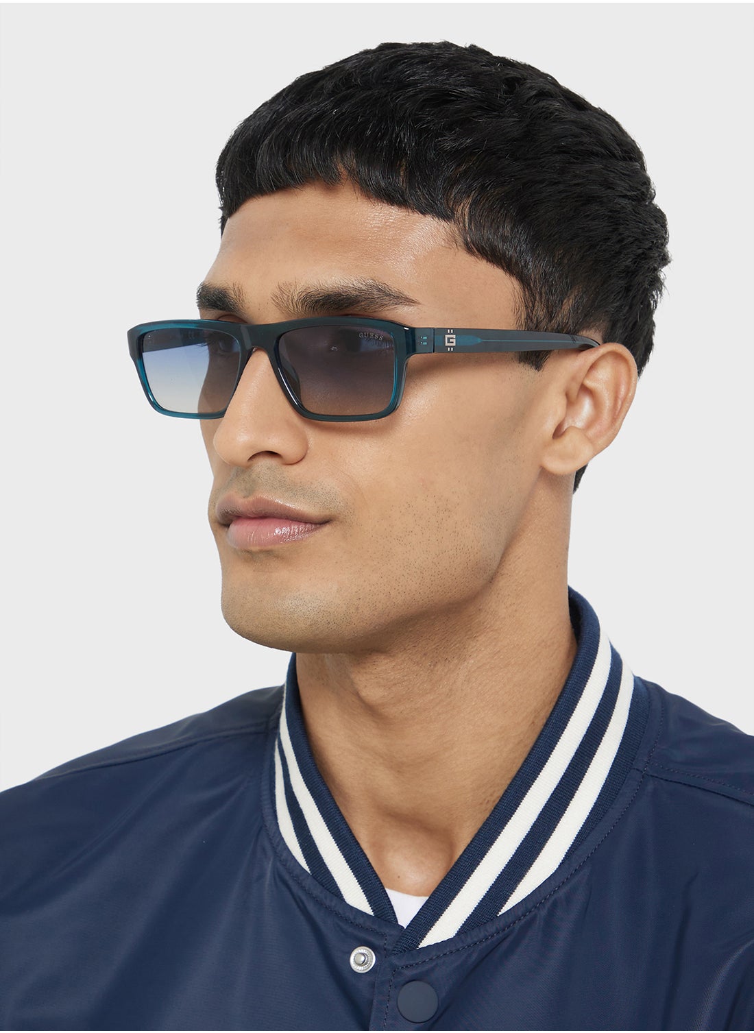 buy-guess-uv-protected-wayfarer-sunglasses_ohk