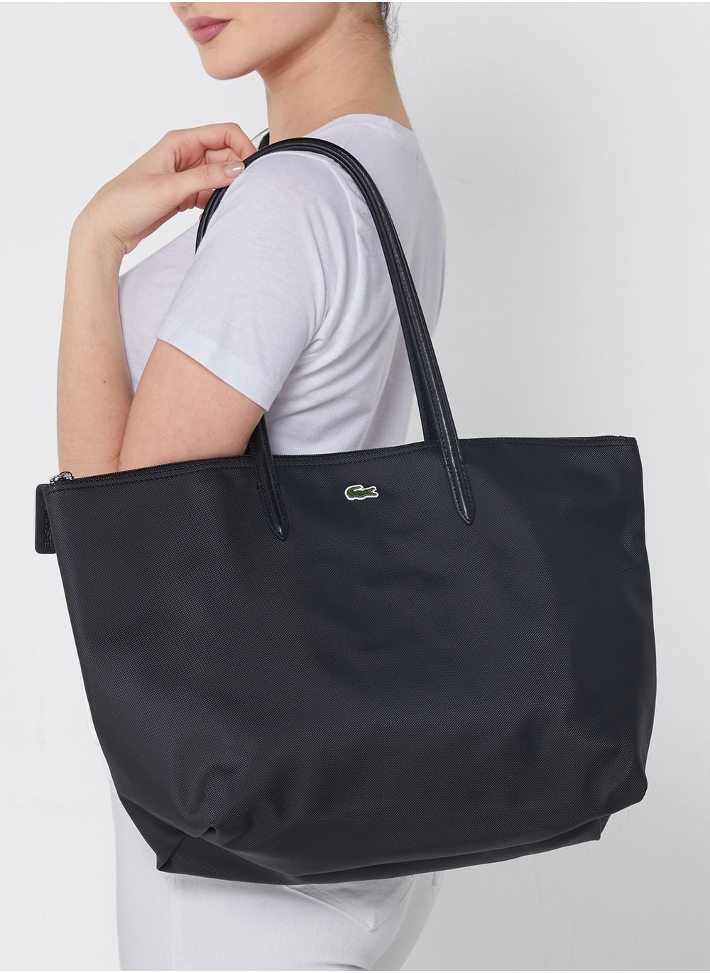 buy-lacoste-zip-around-tote-bag_vys
