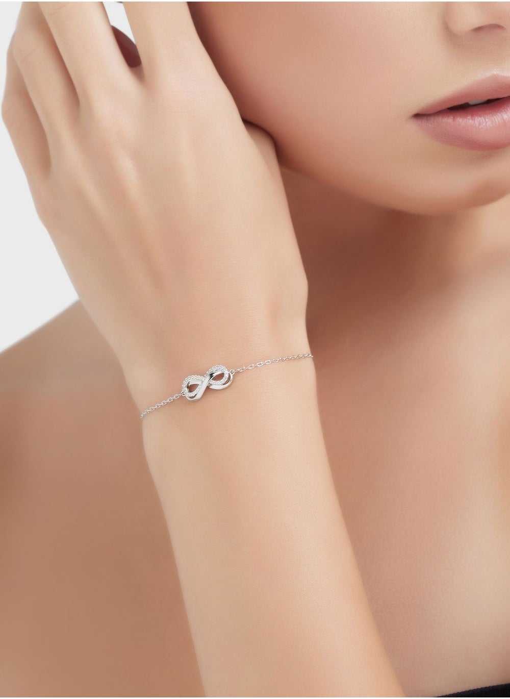 buy-swarovski-hyperbola-bracelet_fqt