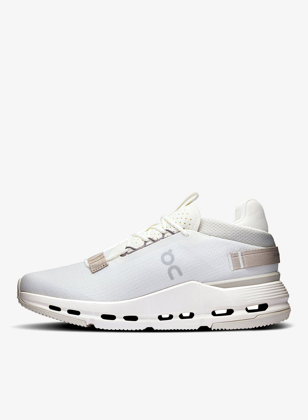 buy-on-running-cloudnova-2_9qk