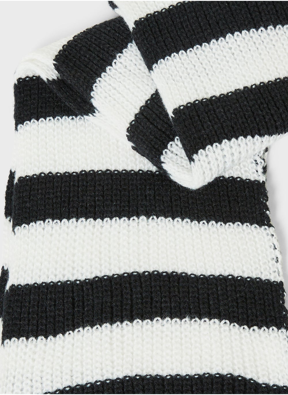 buy-ginger-striped-winter-scarf_j0i
