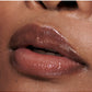 لمعان فاخر بلمسة خفيفة: Lipglass Air - Frosting