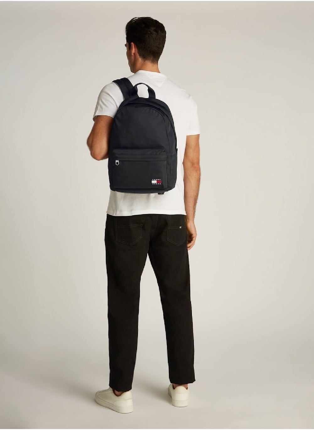 buy-tommy-jeans-essential-daily-dome-backpack_tvc